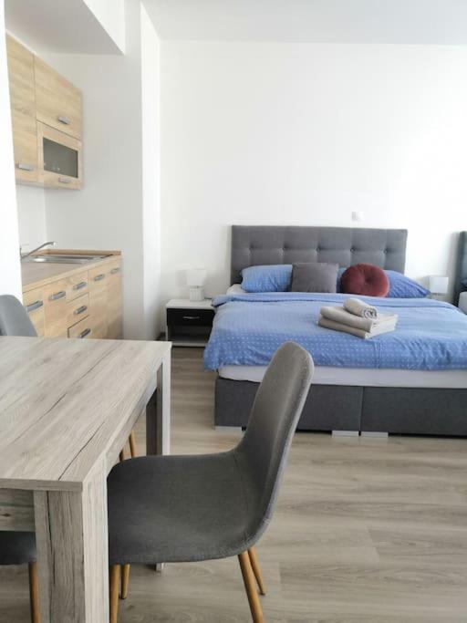 Apartman Praha Apartment ภายนอก รูปภาพ
