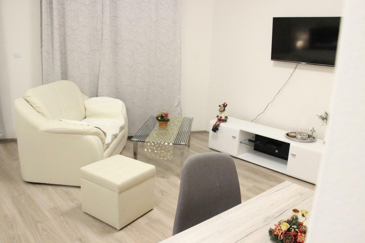 Apartman Praha Apartment ภายนอก รูปภาพ