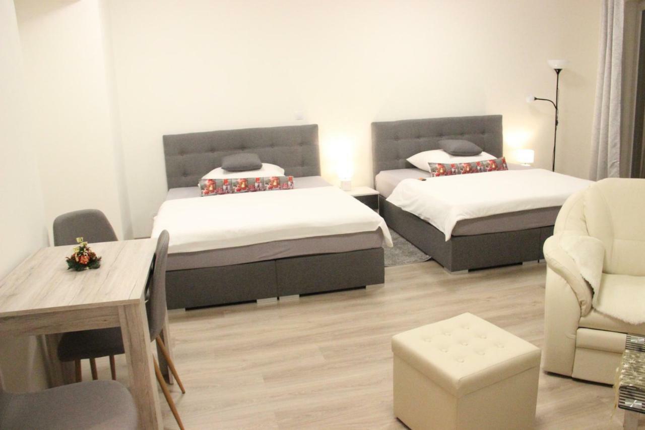 Apartman Praha Apartment ภายนอก รูปภาพ